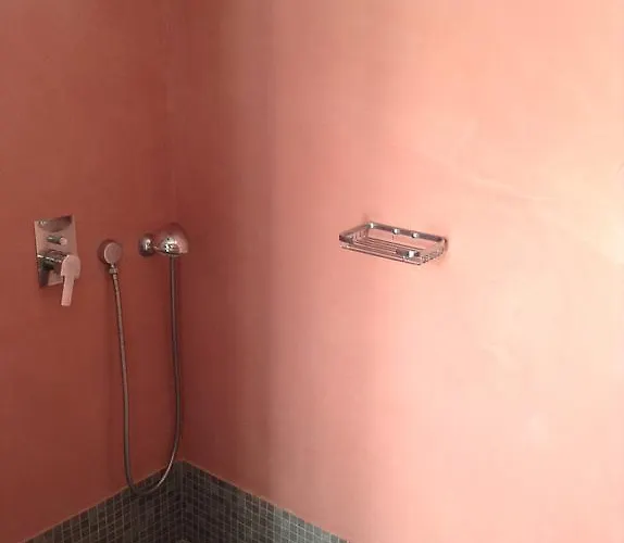 国王师瑞酒店 2*