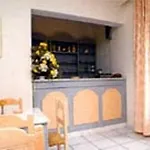 King Thiras Hotel 2*