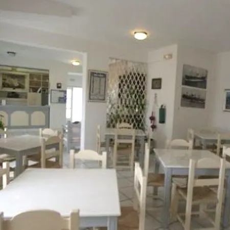 King Thiras Hotel 2*