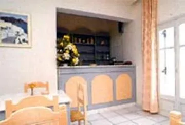 King Thiras Hotel 2*